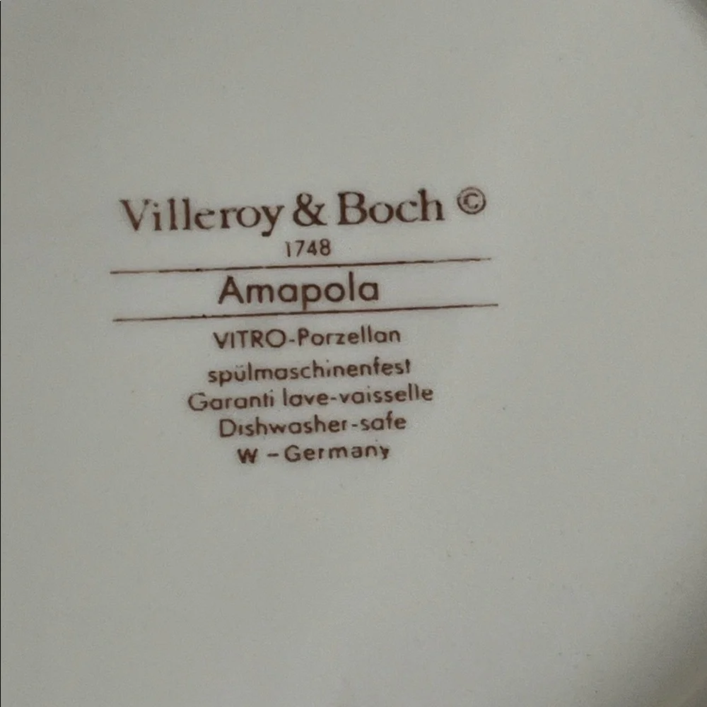 Villeroy &Boch Soup Bowl Amapola Pattern by Villeroy & Boch. 8” D2.5”H